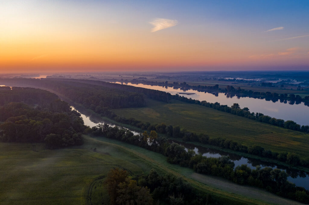 Wschód słońca nad Wisłą